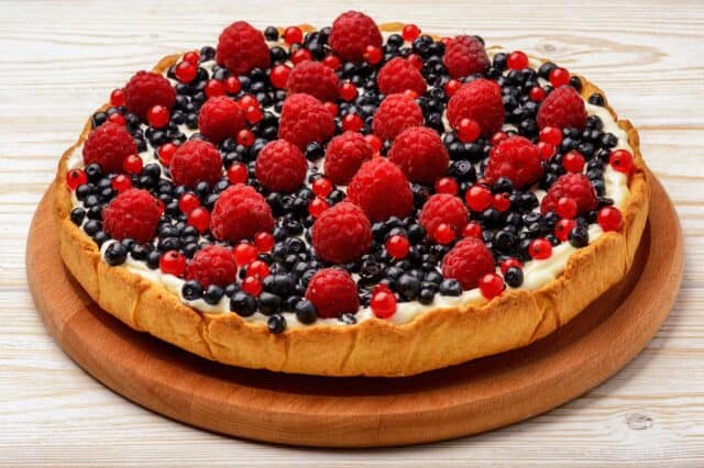 Delicious Berry Tart with Raspberries Blueberries and Red Currants Tart Wallpapers
