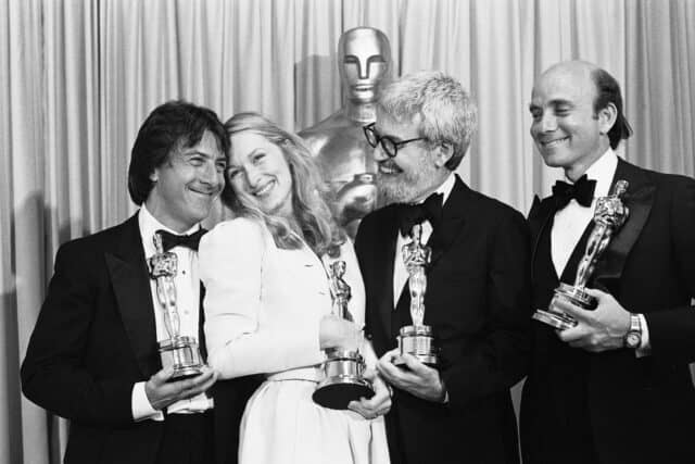 Dustin Hoffman Celebrates Oscar Win With Fellow Awardees