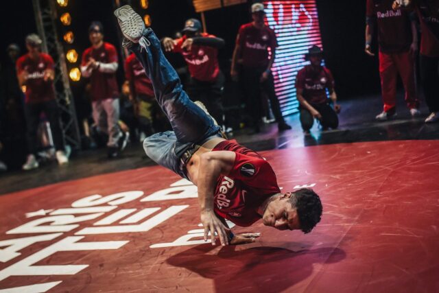 Dynamic Breakdancing Performance Wallpaper For Enthusiasts
