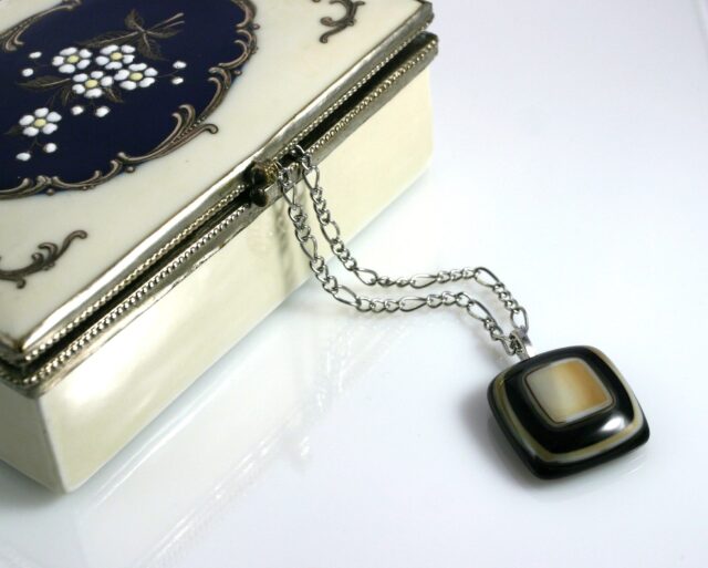 Elegant Jewelry Box With Chain Necklace Wallpaper