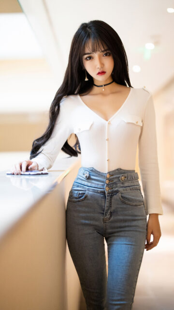 Elegant woman wearing black choker with white top and high waist jeans perfect choker wallpapers