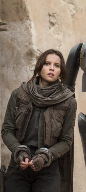 Felicity Jones As Jyn Erso In Rogue One Cinematic Wallpaper