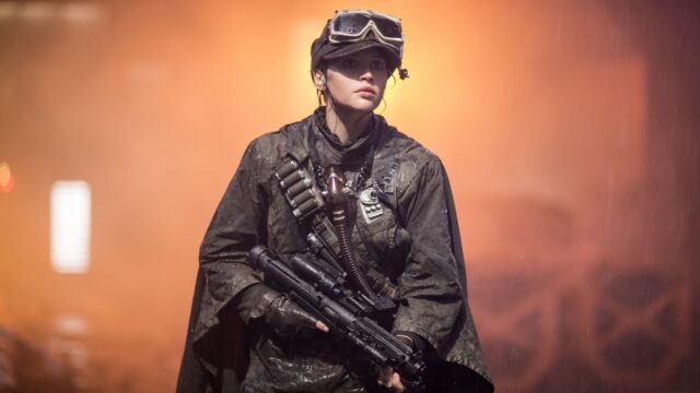 Felicity Jones In Action From Rogue One Wallpaper