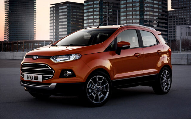 Ford EcoSport Elegance In Urban Setting Scenic Wallpaper
