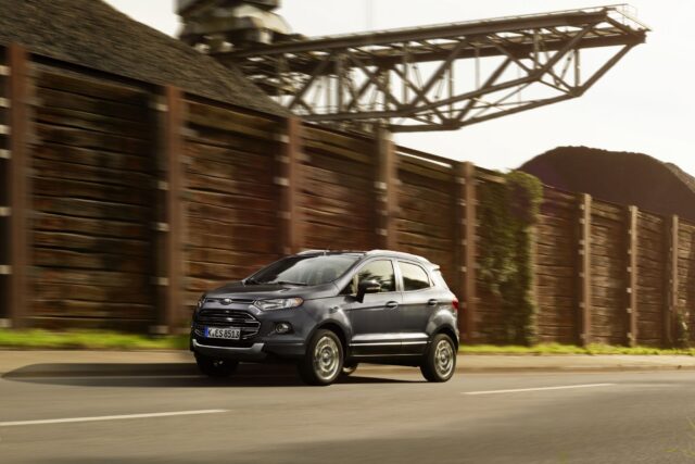 Ford EcoSport On Urban Road Journey Wallpaper