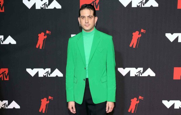 G Eazy wears a green suit at the MTV event, HD Desktop Wallpaper