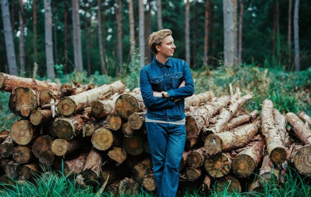 George Ezra Casual Outdoor Pose Nature Background Wallpaper