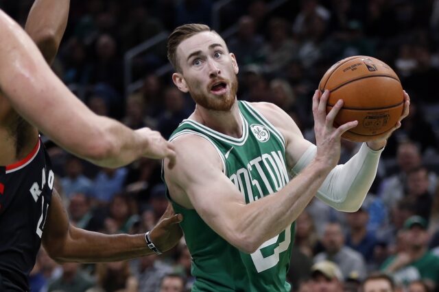 Gordon Hayward Boston Celtics Action Basketball Wallpaper High Quality