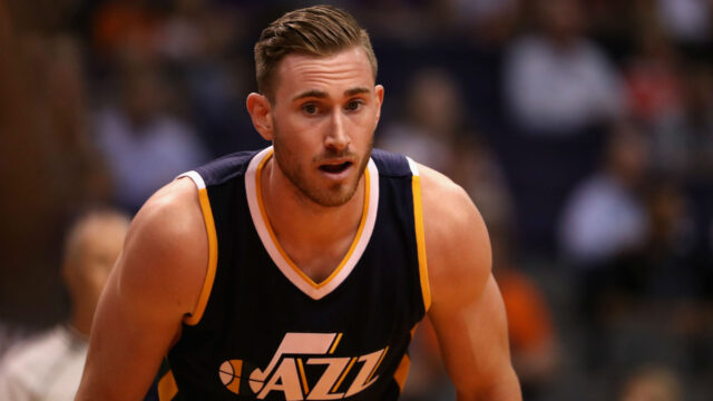 Gordon Hayward focused in Utah Jazz jersey during game action wallpaper