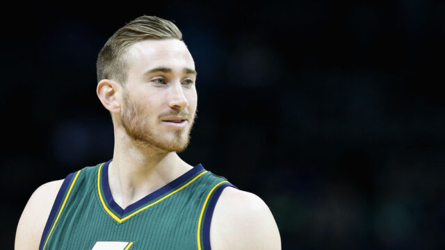 Gordon Hayward in Utah Jazz Jersey Close Up Wallpaper for Basketball Fans