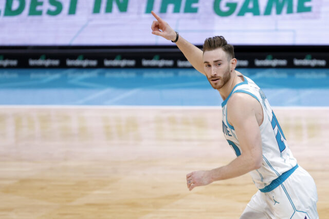 Gordon Hayward in action during basketball game Charlotte Hornets wallpaper