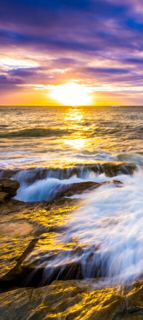 Hawaiian Sunset Wallpaper Serene Ocean Waves And Golden Sky