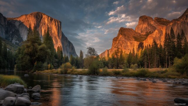High resolution Yosemite wallpaper HD, majestic El Capitan at dusk bathed in warm golden light.