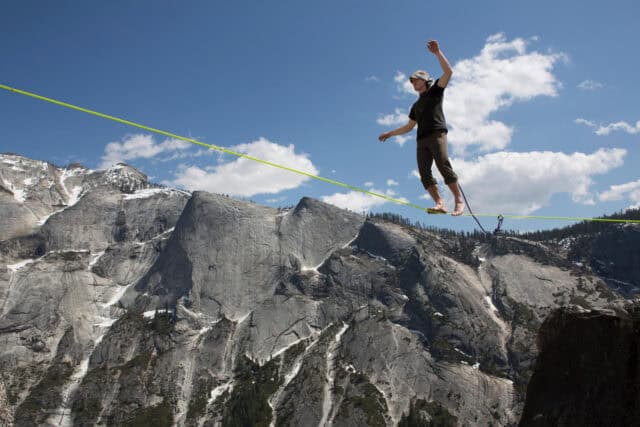Highline Slacklining Over Mountain Cliffs Stunning Adventure Slacklining Wallpapers