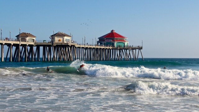 Huntington Beach Pier Surfing Waves Clear Sky Ocean View Wallpapers