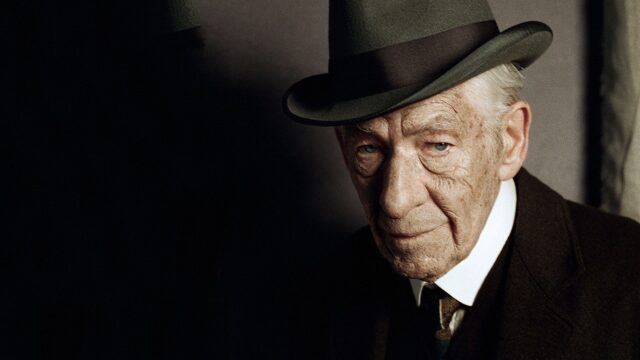 Ian McKellen Classic Portrait In Dark Vintage Attire Hat Wallpaper