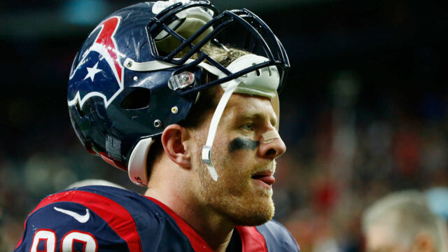 JJ Watt Focused On The Field High Quality Wallpaper