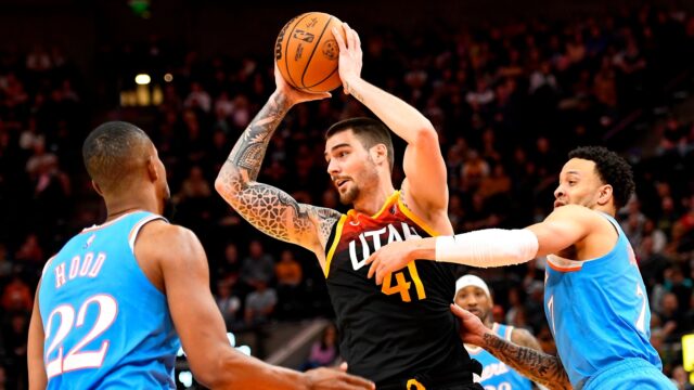Juancho Hernangomez In Action During Utah Jazz NBA Game Defensive Challenge Wallpapers