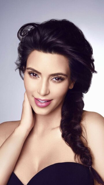 Kim Kardashian Elegant Close Up Portrait Beauty Wallpaper For Mobile And Desktop