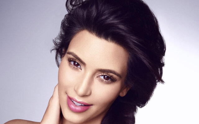 Kim Kardashian Close Up Portrait Flawless Skin Natural Makeup Wallpapers