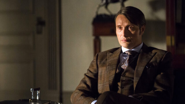Mads Mikkelsen In Stylish Suit Wallpaper For Fans