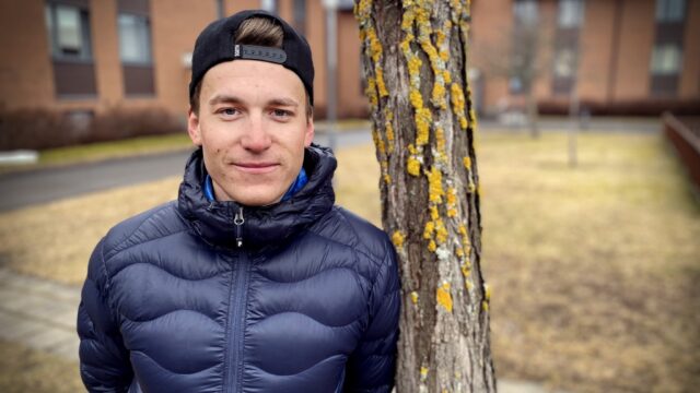Martin Ponsiluoma Winter Street Style Wallpaper