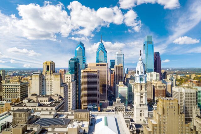 Philadelphia Skyline Wallpaper 2K Desktop, Philadelphia Skyline With Iconic Skyscrapers And Clear Blue Sky In Daytime