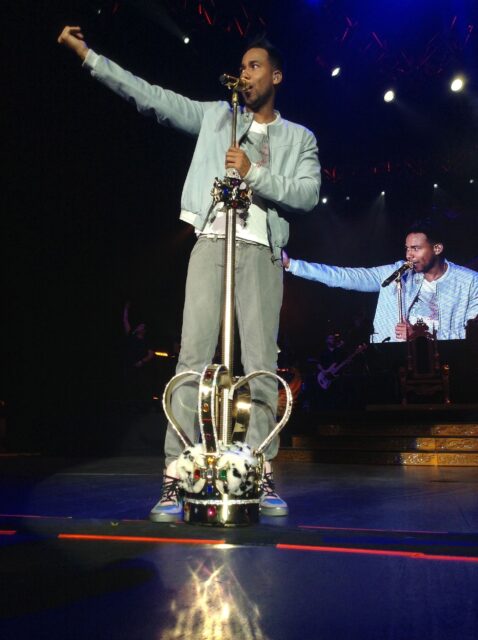 Romeo Santos Live Concert Performance Wallpaper