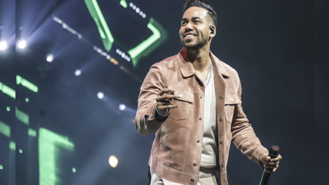 Romeo Santos Performing On Stage Wallpaper HD