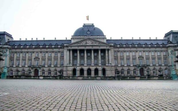 The Royal Palace in Brussels features classic architecture and a Belgian flag on top, HD Desktop Wallpaper