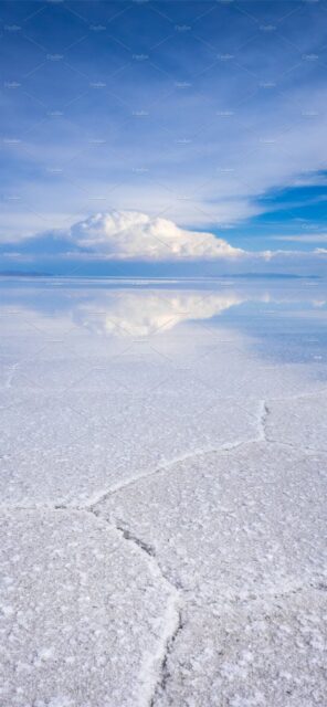 Salar De Uyuni Bolivia Expansive Salt Flat with Sky Reflection Wallpaper
