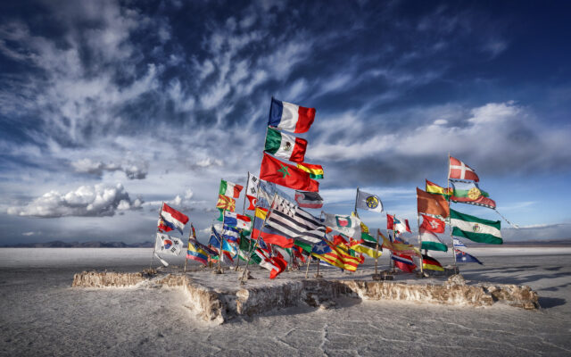 Salar De Uyuni Bolivia Flags Display Unique Salt Flat Landscape Wallpapers
