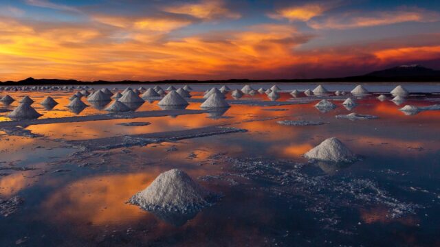 Salar De Uyuni Bolivia Stunning Salt Flats Sunset Reflection Wallpaper