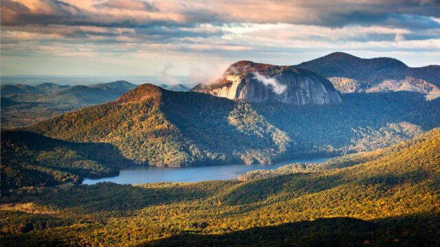 South Carolina Wallpapers Stunning Mountain Landscape with Lake and Misty Clouds