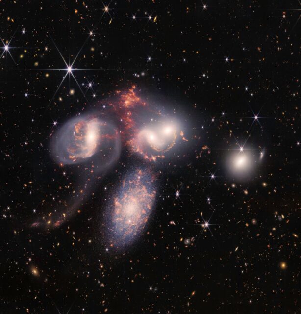 Stephan's Quintet Stunning Galaxy Cluster Wallpaper
