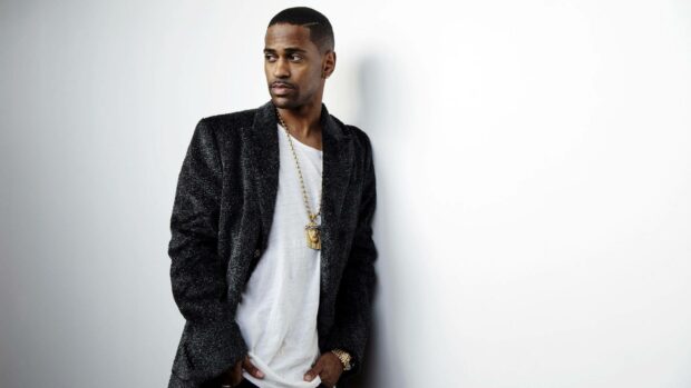 Big Sean wearing a black jacket and gold chain while looking to the side, HD Desktop Wallpaper