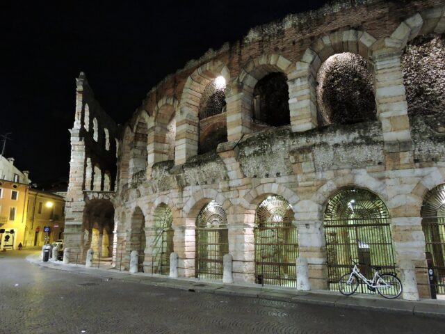 Verona Arena Night View Stunning Historic Architecture Wallpaper