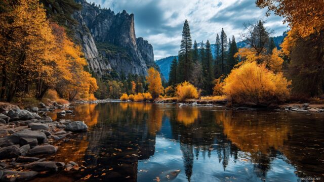 Yosemite National Park wallpaper HD, breathtaking autumn foliage surrounding the Merced River in the valley.