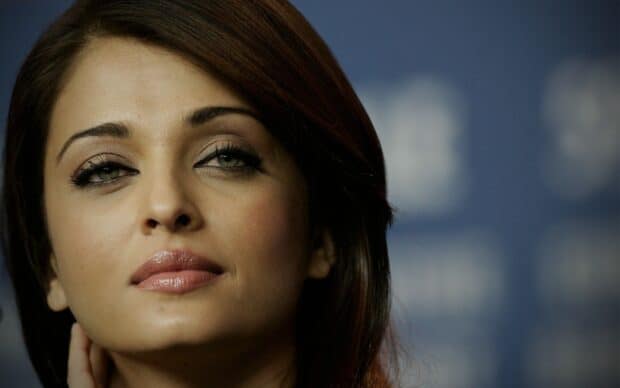 A close up portrait of Aishwarya Rai showing her serene expression, HD Desktop Wallpaper
