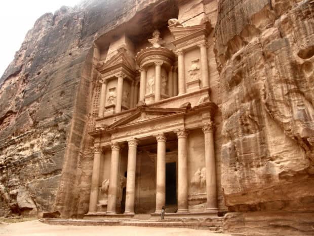 The ancient Petra Jordan facade carved into sandstone cliffs remains a stunning archaeological site, HD Desktop Wallpaper
