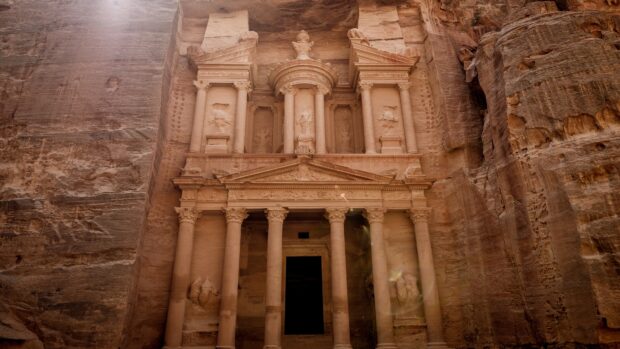 The ancient carved stone treasury in Petra Jordan showcases impressive architecture, 4K Desktop Wallpaper