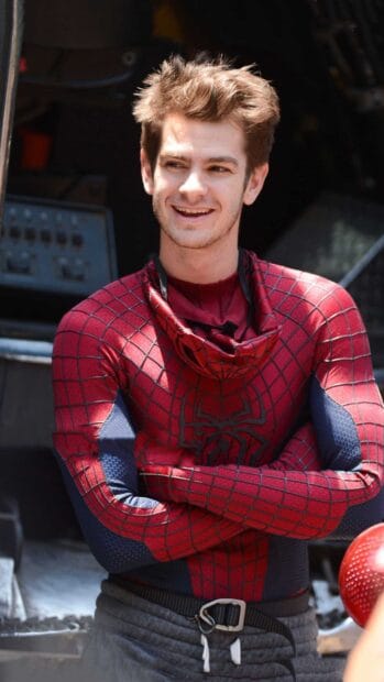 Andrew Garfield as Spider Man smiles wearing his suit with folded arms, HD Phone Wallpaper