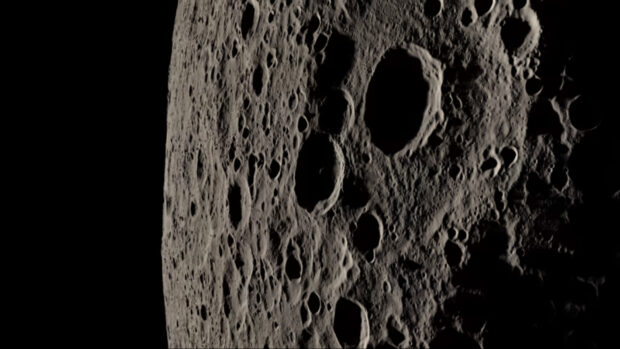 The Apollo 13 mission captured a detailed image of the moon's cratered surface, HD Desktop Wallpaper