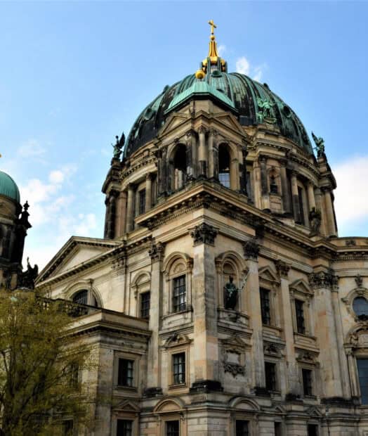 The Berlin Cathedral dome stands tall under a clear blue sky, Berlin Cathedral Wallpapers, HD Desktop Wallpaper