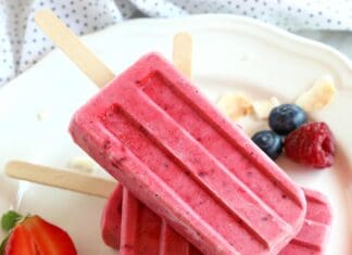 A close up of berry flavored popsicles with fresh strawberries, blueberries, and raspberries, HD Desktop Wallpaper