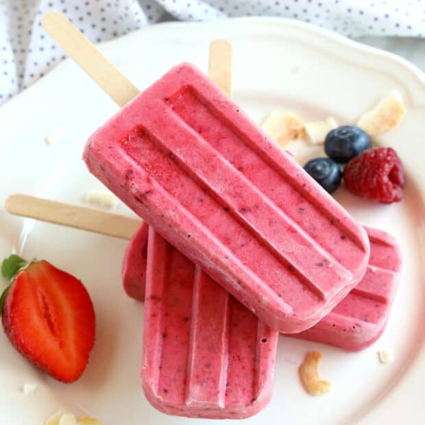 A close up of berry flavored popsicles with fresh strawberries, blueberries, and raspberries, HD Desktop Wallpaper