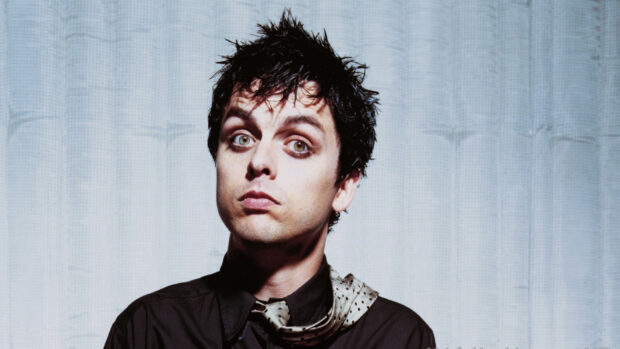 A close up of Billie Joe Armstrong with spiky hair and intense gaze, HD Desktop Wallpaper