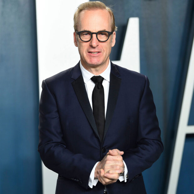 Bob Odenkirk is wearing a suit and glasses at a formal event, HD Desktop Wallpaper