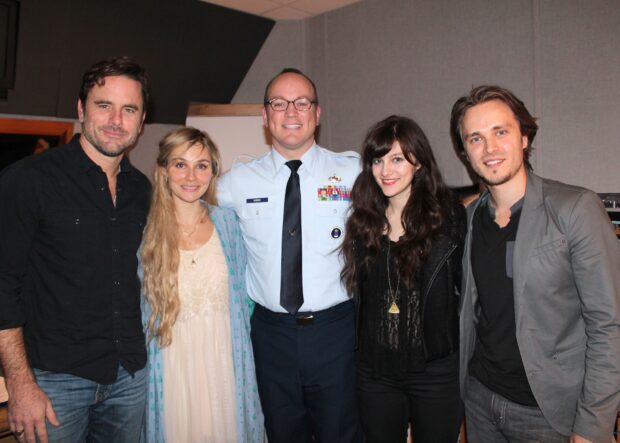 The main cast of Nashville Tv Series smiling for a group photo, HD Desktop Wallpaper