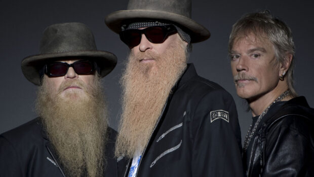 The ZZ Top band members pose together with their iconic beards and hats, HD Desktop Wallpaper